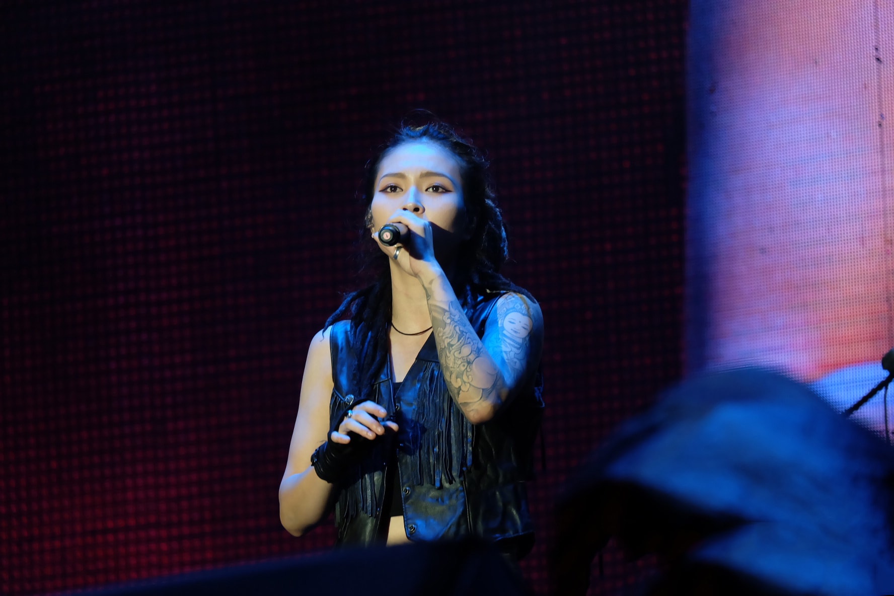 http://www.newswatch247.com/pics/star/pic/3bb5/06f1bebf98c73d955f974674569a.jpg