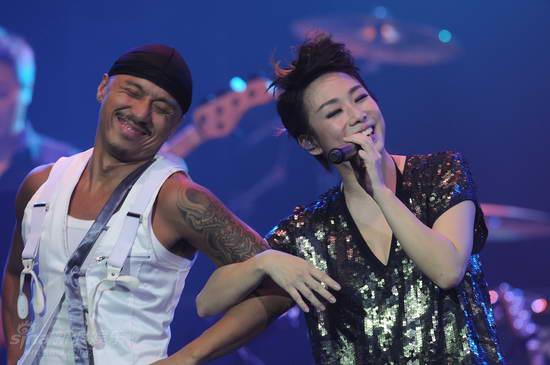 http://www.newswatch247.com/pics/star/pic/3cf3d0389115bdf081aaa426a7431eb7.jpg
