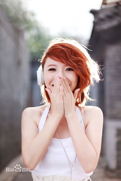 http://www.newswatch247.com/pics/star/pic/3eb8c6d820238ec08022afbc842e01f2.jpg