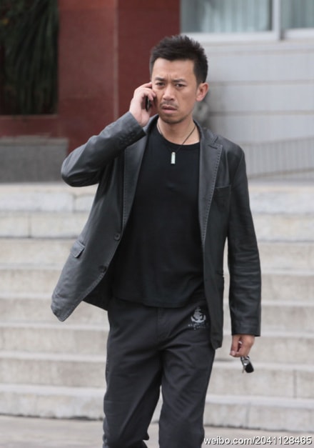 http://www.newswatch247.com/pics/star/pic/3f1b/2e8b93b757618a87dc06615a91a1.jpg