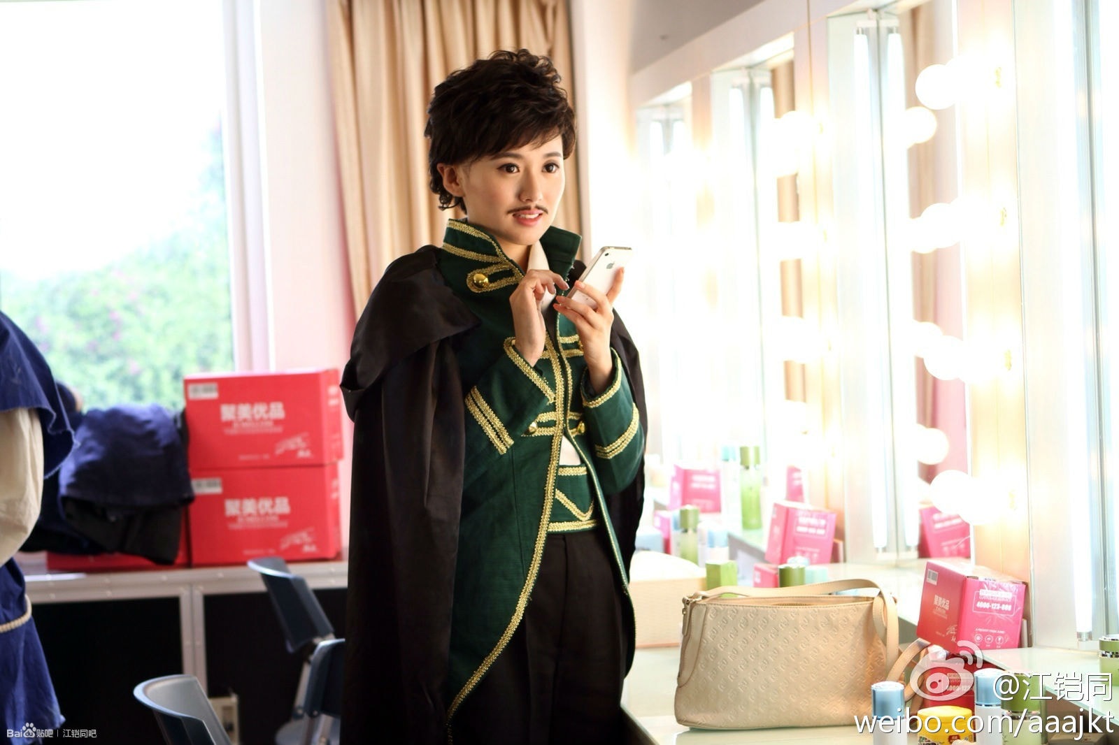 http://www.newswatch247.com/pics/star/pic/3f42bef617ed03d985ba3e5baff7ab5d.jpg