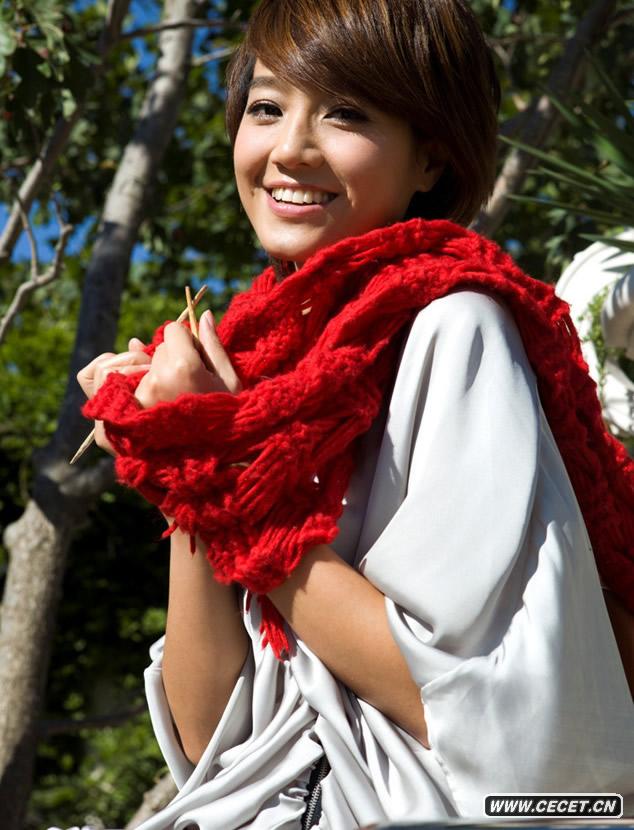 http://www.newswatch247.com/pics/star/pic/3f60b5690e145519eae94f0cf4c0ca9d.jpg