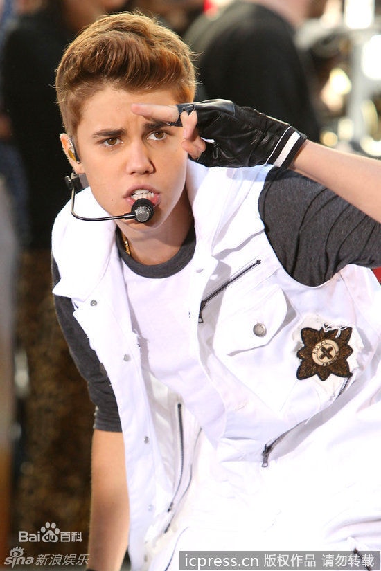 http://www.newswatch247.com/pics/star/pic/3f874e4e9d8c2c3aad42200ae7913ae0.jpg