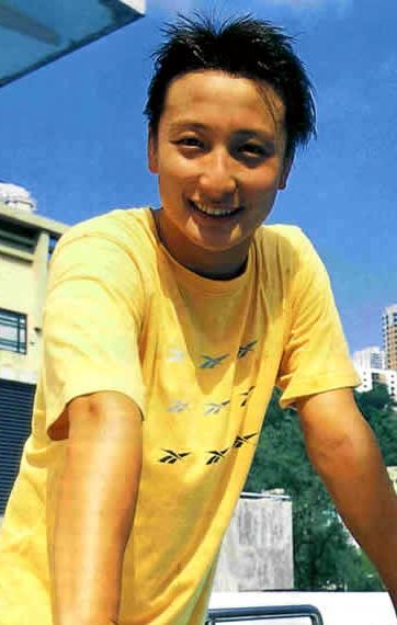 http://www.newswatch247.com/pics/star/pic/3f9d/9f745fcf9b1dc9f9b8baaa78f2ec.jpg