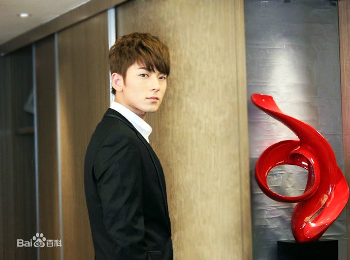 http://www.newswatch247.com/pics/star/pic/3face92e3e0126499e0ff96d5347e4d7.jpg