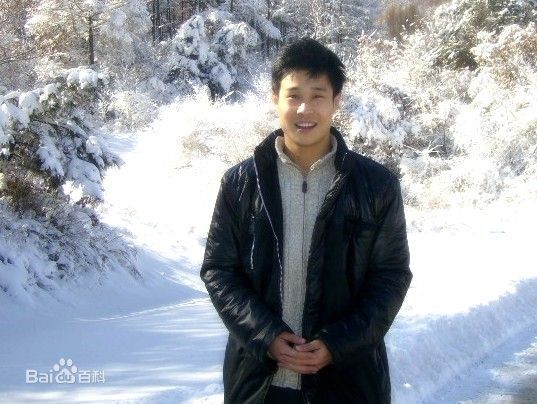 http://www.newswatch247.com/pics/star/pic/3ff64d90cc184e5669c9c61edefdc14c.jpg