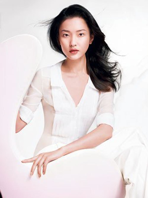 http://www.newswatch247.com/pics/star/pic/3ffe5d5c23d1b3bb111cac8cf225c941.jpg