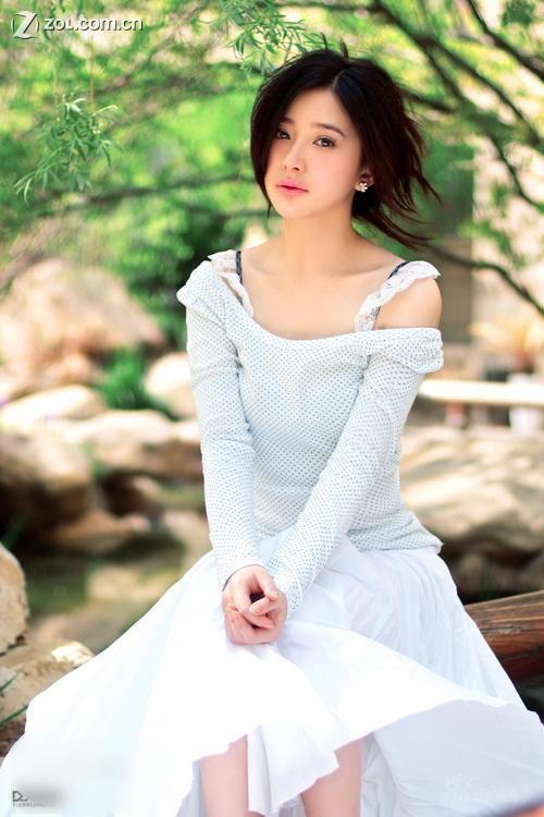 http://www.newswatch247.com/pics/star/pic/418cd532311e8ce417f62f6d565c2a73.jpg