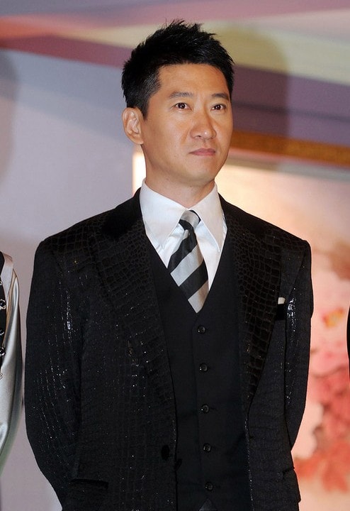 http://www.newswatch247.com/pics/star/pic/43d7df322d566a9abfac4583d181cc55.jpg