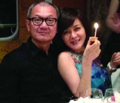 http://www.newswatch247.com/pics/star/pic/445bc84086f44d27b2a07b5d8b5a0ad1.jpg