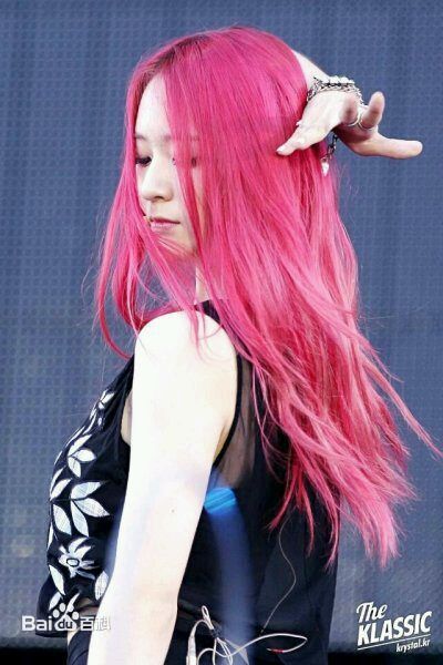 http://www.newswatch247.com/pics/star/pic/44ed68ef6ecef8e4779f0b68898b9c2a.jpg