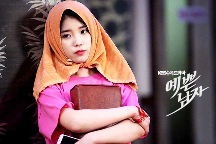 http://www.newswatch247.com/pics/star/pic/44f1583ade2561a7836bcac4d819c9f5.jpg