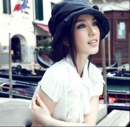 http://www.newswatch247.com/pics/star/pic/460cefd81c47160e01b0524fef40933a.jpg