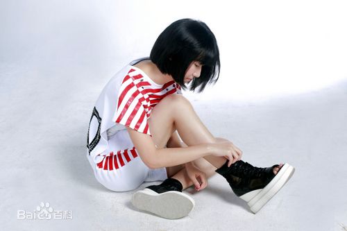 http://www.newswatch247.com/pics/star/pic/467e76f7e35131d6722fef4c1fabcaa6.jpg