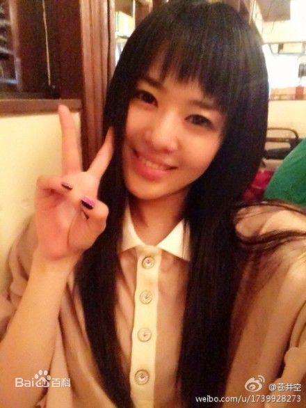 http://www.newswatch247.com/pics/star/pic/46e6ef1a82aab29006815bd0dd14a66b.jpg