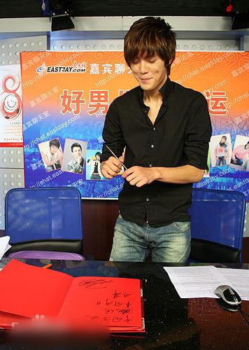 http://www.newswatch247.com/pics/star/pic/476473e666366741dd39c1854fa2a04c.jpg
