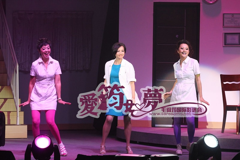 http://www.newswatch247.com/pics/star/pic/4792/c7be11441150fea6fec7959c0edf.jpg