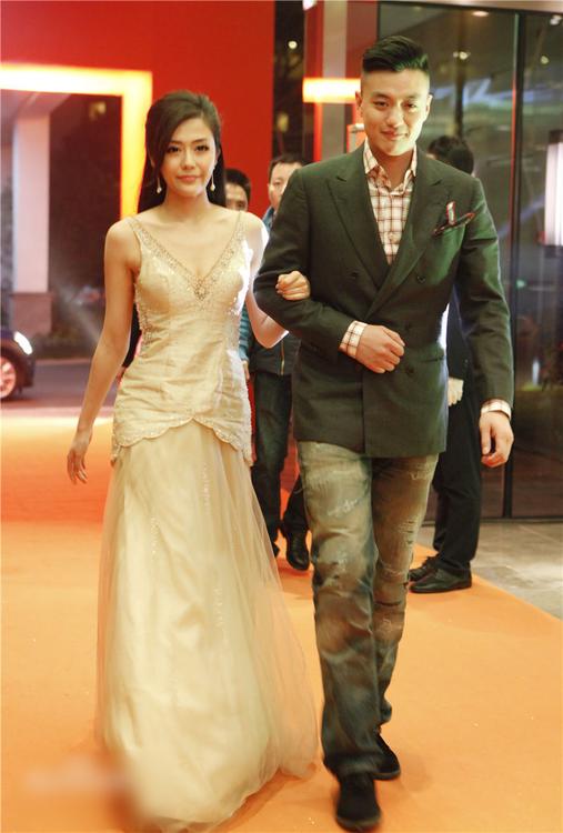 http://www.newswatch247.com/pics/star/pic/47da8ce4f8f5d4738d197f911f2544a7.jpg
