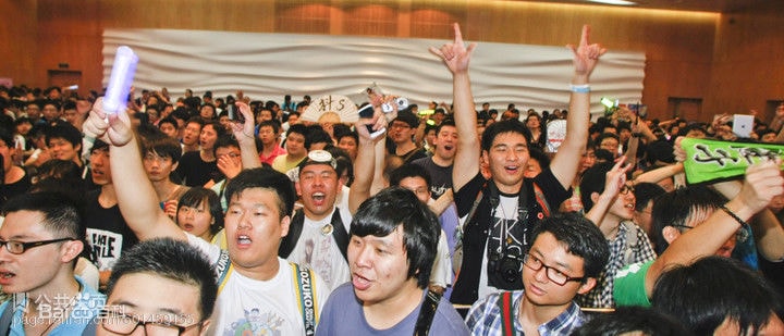 http://www.newswatch247.com/pics/star/pic/48ecd744158db66d28697cce3a19daac.jpg