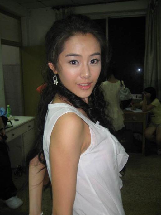 http://www.newswatch247.com/pics/star/pic/4ace1fbe1503f9608220ea09fb55aed1.jpg