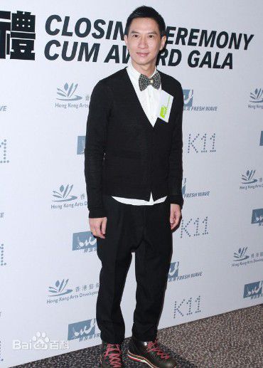 http://www.newswatch247.com/pics/star/pic/4ad2ed4aa19280af34afdc519574e36a.jpg
