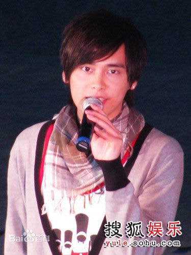 http://www.newswatch247.com/pics/star/pic/4b03eec0553e642f88232f0e1c4a07b9.jpg