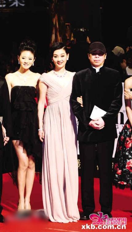 http://www.newswatch247.com/pics/star/pic/4b2bb3897e3417952c656554d06e3320.jpg