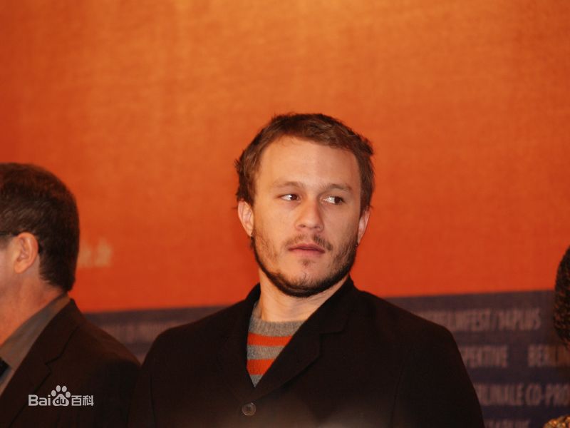 http://www.newswatch247.com/pics/star/pic/4b61f5636c64a69a6cdb3c61dbd3de23.jpg
