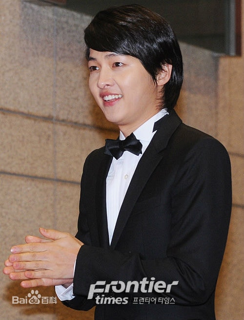 http://www.newswatch247.com/pics/star/pic/4ba4ce776ecd93d49b1d239488efaa9b.jpg