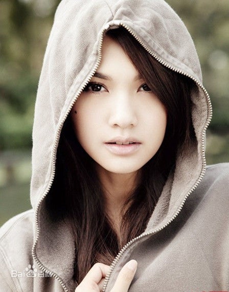 http://www.newswatch247.com/pics/star/pic/4c09968a045f067e3f4d5f4a2975ef63.jpg