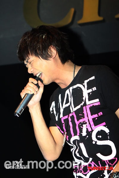 http://www.newswatch247.com/pics/star/pic/4c32c7fbe9dfeb77682218ed7061cfae.jpg