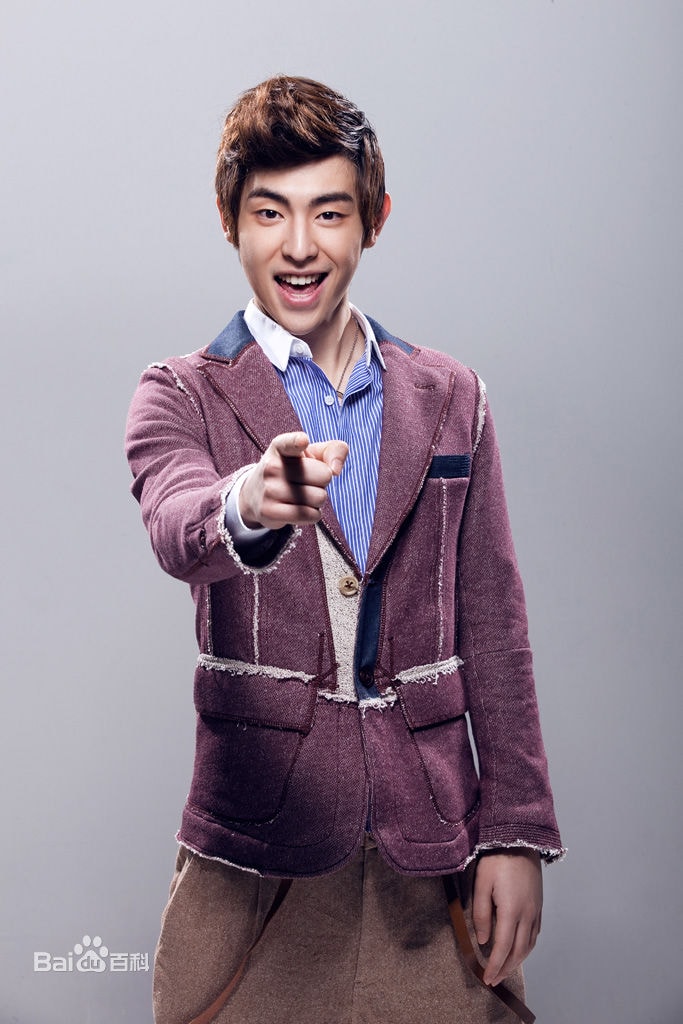 http://www.newswatch247.com/pics/star/pic/4c3ed00b6b8a09521d25d7592e8a27f4.jpg