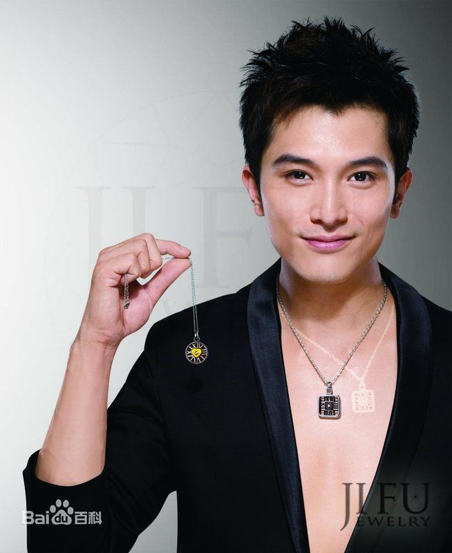 http://www.newswatch247.com/pics/star/pic/4d08100d2bf99d75a1a786a2a5ea91d4.jpg