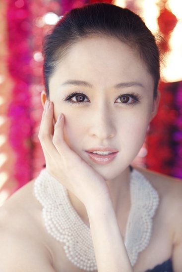 http://www.newswatch247.com/pics/star/pic/4d77a9f75d766c0f39f1fa16505dce71.jpg