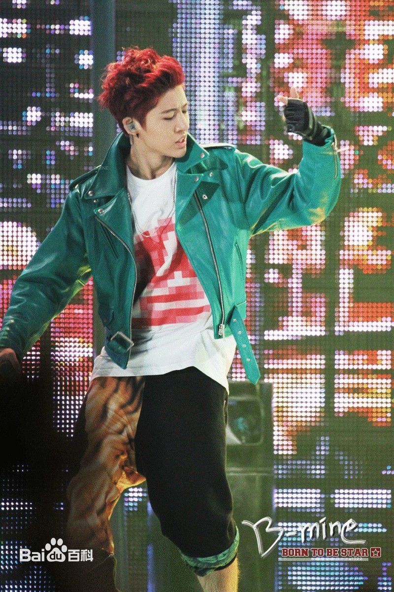 http://www.newswatch247.com/pics/star/pic/4dafd975ef18be4f849f188b36160ff4.jpg