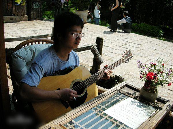 http://www.newswatch247.com/pics/star/pic/4e5faac5c536513b571ddb33c6499871.jpg