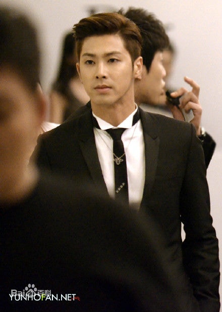 http://www.newswatch247.com/pics/star/pic/4ed1d21ef7d47c410a62cc56d7e44f3f.jpg