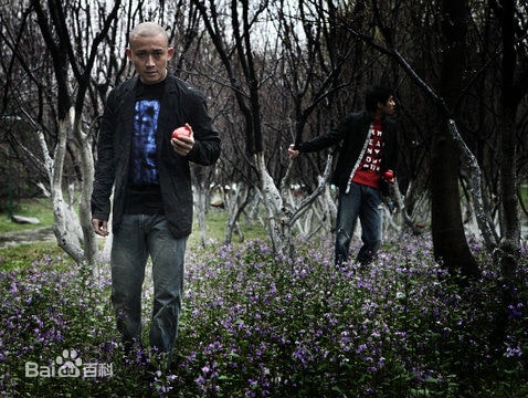 http://www.newswatch247.com/pics/star/pic/4f4b73904411a0548aaafe959a37f66b.jpg