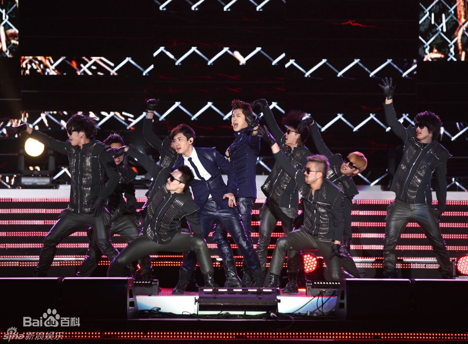 http://www.newswatch247.com/pics/star/pic/4f707e0bba745fa1d146d50e4cc668bd.jpg
