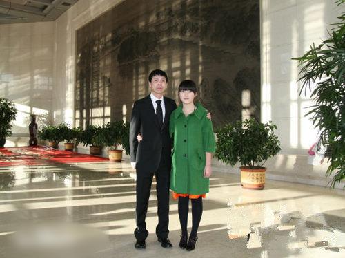 http://www.newswatch247.com/pics/star/pic/4fedb15a3d92ecbb3e7bcd63c7f7e0af.jpg