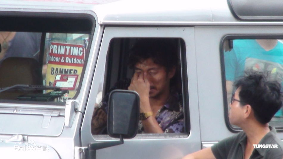 http://www.newswatch247.com/pics/star/pic/50361eba576ea9abb9297f4f4b8d844c.jpg