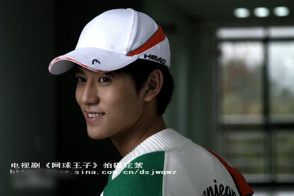 http://www.newswatch247.com/pics/star/pic/50d968867bb2e3158bf48a4115cfae69.jpg