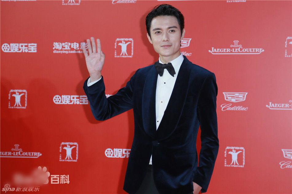 http://www.newswatch247.com/pics/star/pic/51880eb02ab5888c4285396e6a3eed6d.jpg