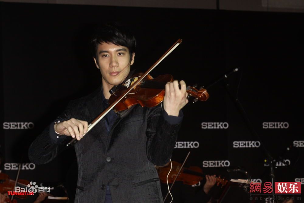 http://www.newswatch247.com/pics/star/pic/5191faf2c3beeff257da3876aff70b64.jpg