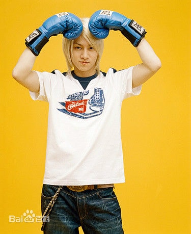 http://www.newswatch247.com/pics/star/pic/521e0cdd4d21f7006bec9a0ec0aa98a0.jpg