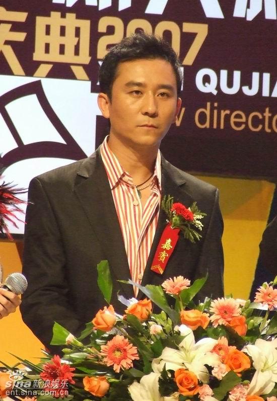 http://www.newswatch247.com/pics/star/pic/524009154fd08cf569981c9f584bf7c5.jpg
