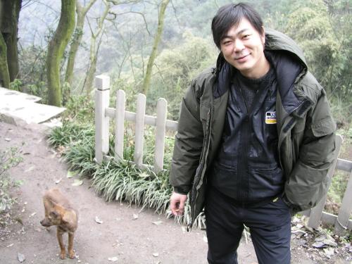 http://www.newswatch247.com/pics/star/pic/53de/bb1d8bc0d1de47ceed44ad54f82e.jpg