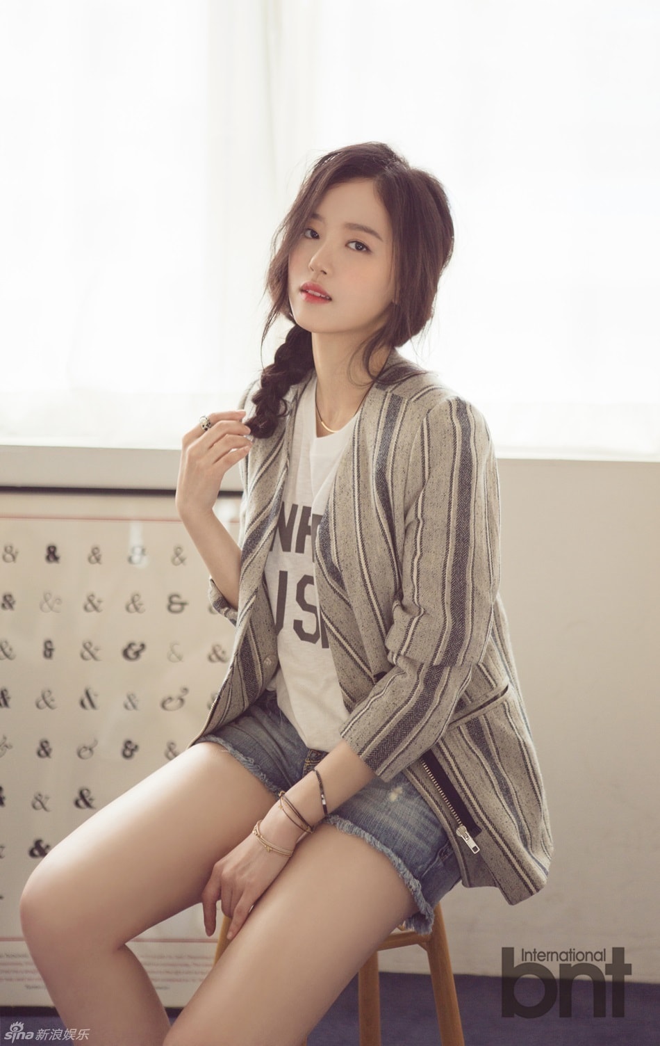 http://www.newswatch247.com/pics/star/pic/54079b4ebc2b67b1b0e24a59cf200db7.jpg