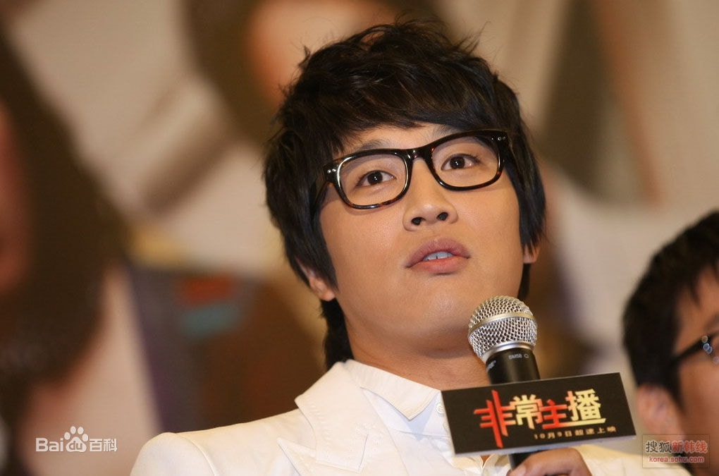 http://www.newswatch247.com/pics/star/pic/54573b2d46158d9977392d265339f400.jpg