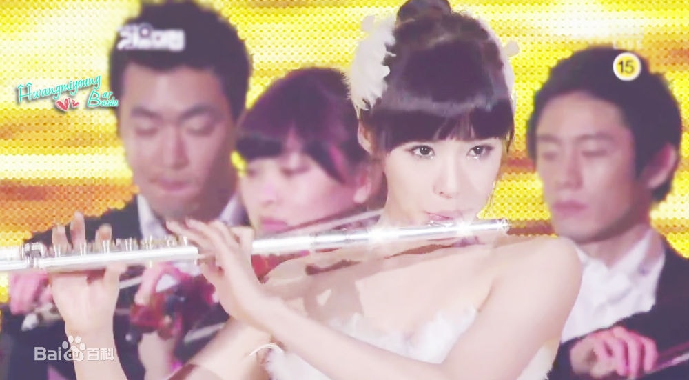 http://www.newswatch247.com/pics/star/pic/56655cf8fc81b56614c07088a1fcfd53.jpg